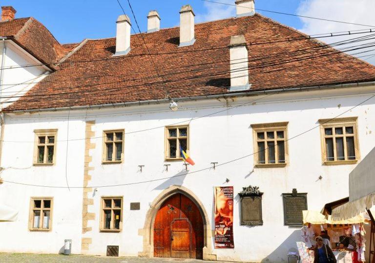 Isac 15 Central Apartment Cluj-Napoca Ngoại thất bức ảnh