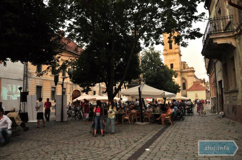 Isac 15 Central Apartment Cluj-Napoca Ngoại thất bức ảnh