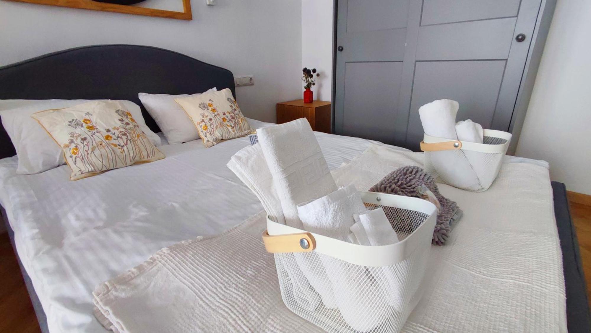 Isac 15 Central Apartment Cluj-Napoca Ngoại thất bức ảnh